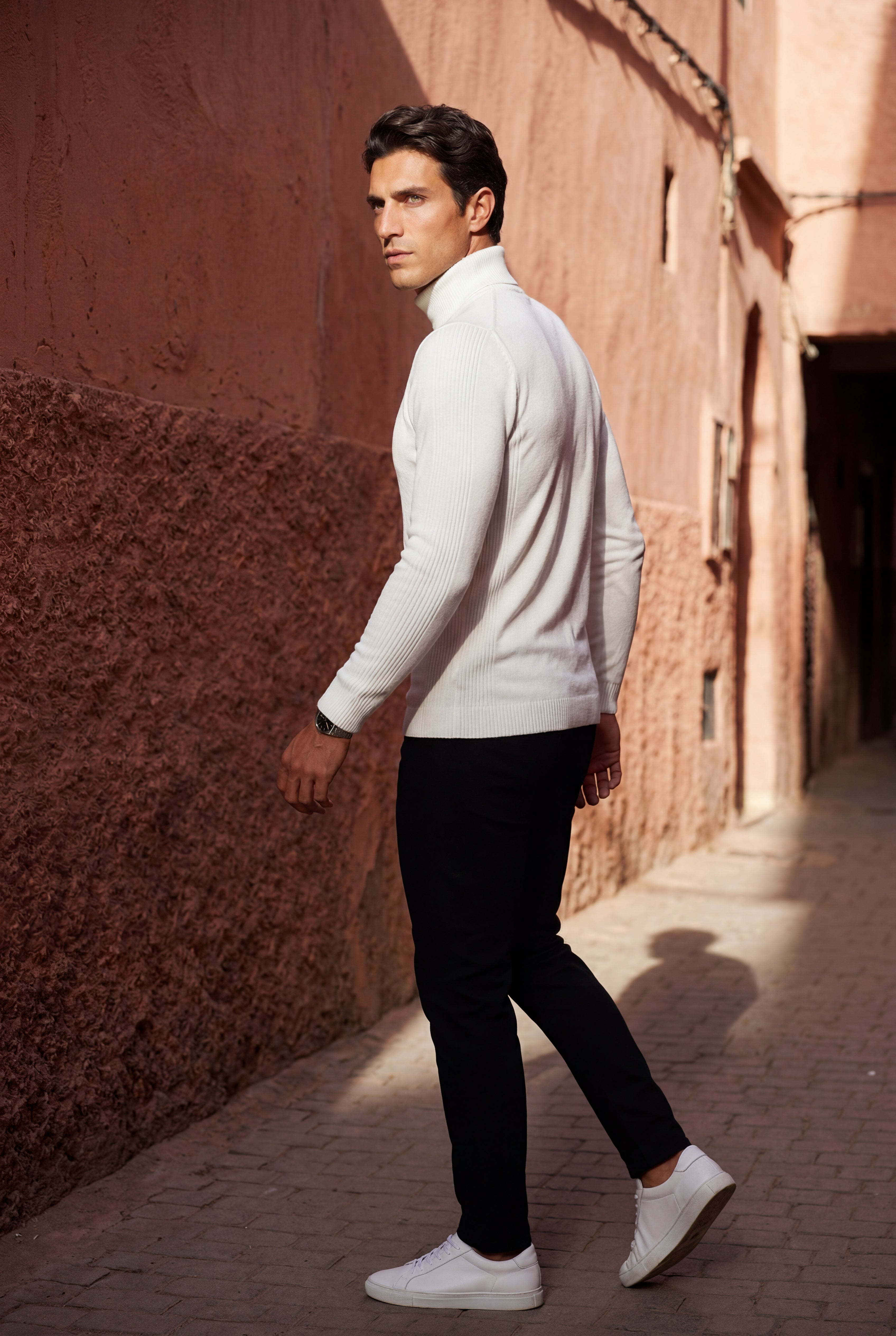 Fitted turtleneck for cold days – Long-sleeved jumper for men