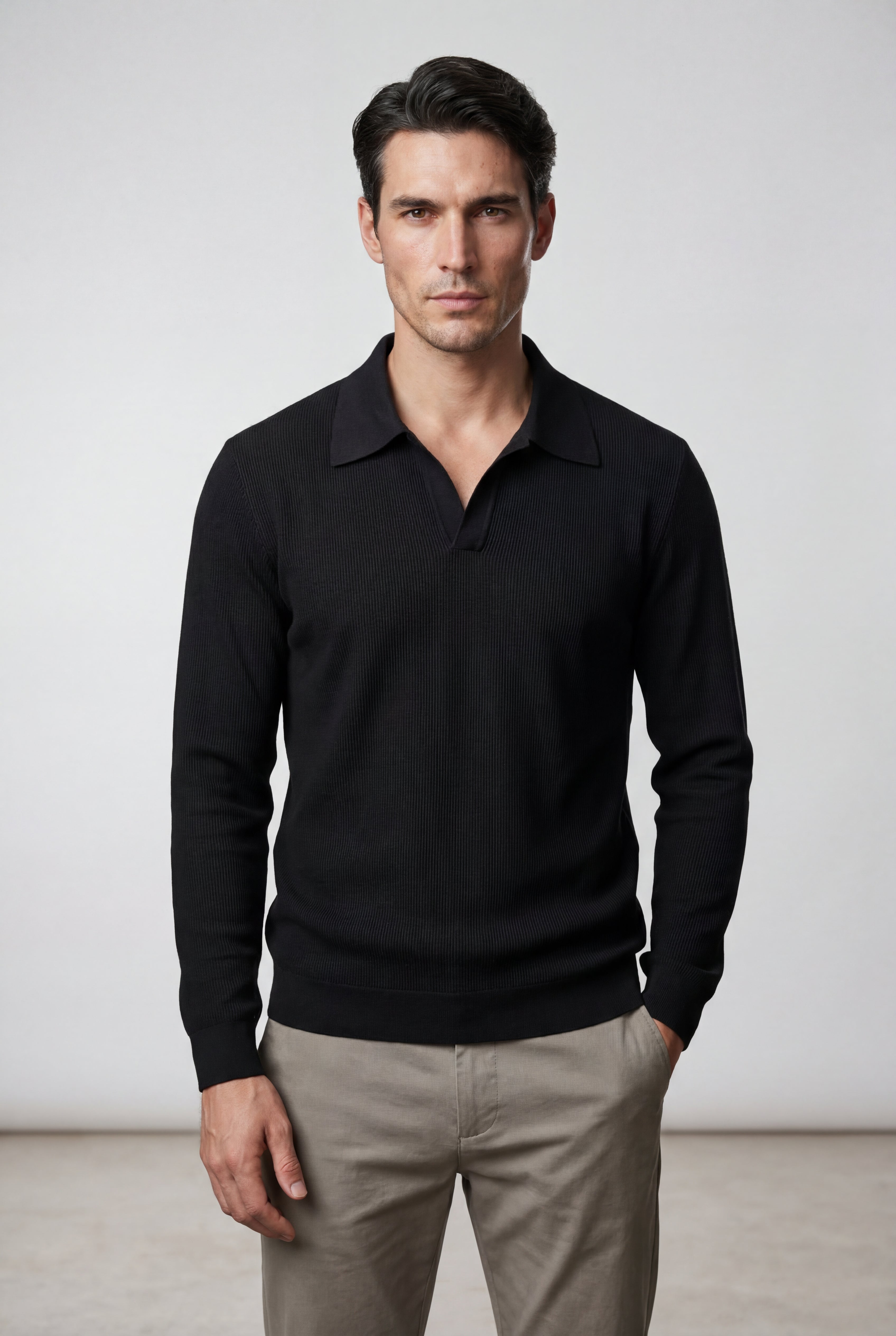 Modern polo shirts for work and everyday wear – Long-sleeved buttonless polo shirts for men