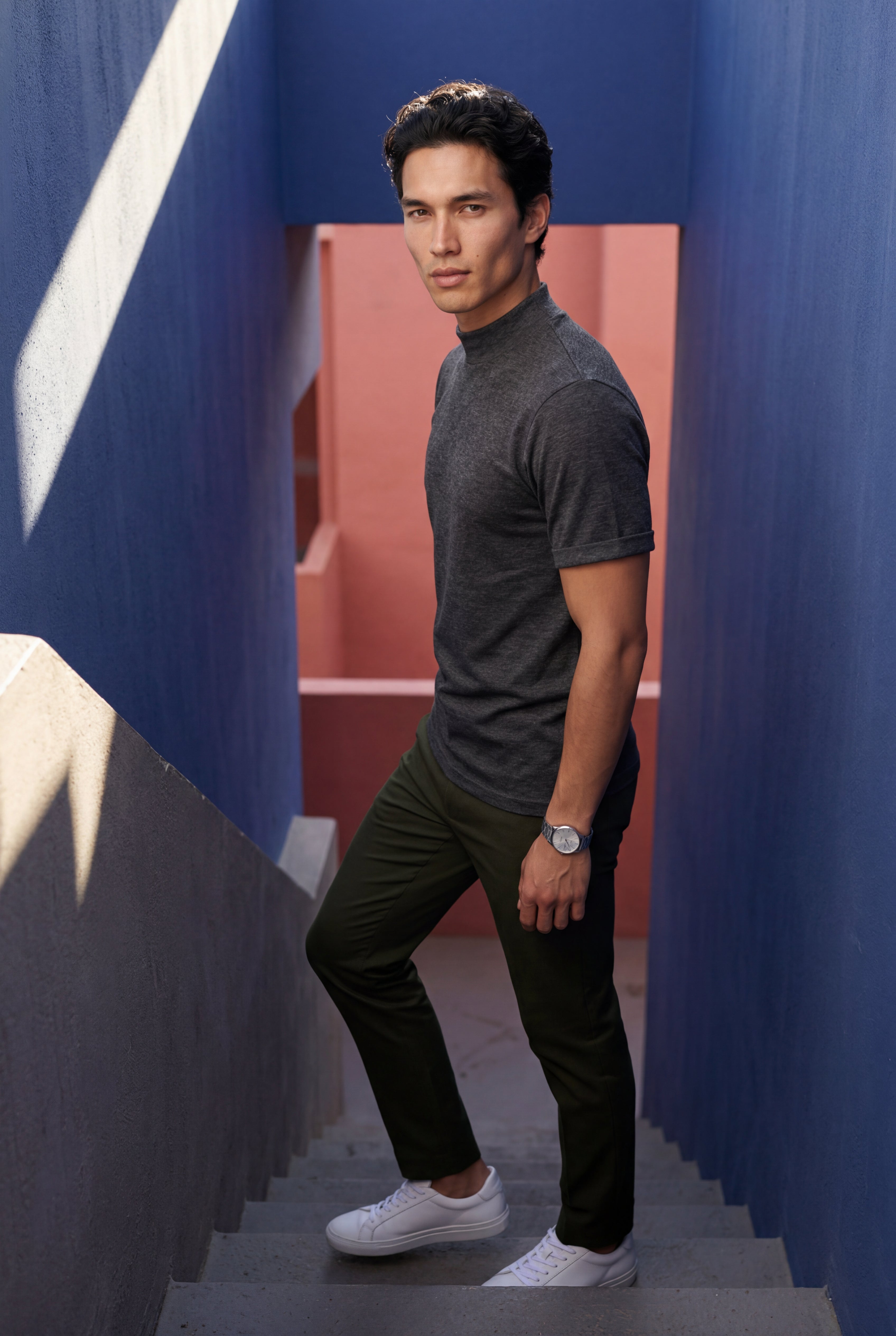 Comfortable T-shirt for everyday wear – Short-sleeved, round-neck T-shirt for men
