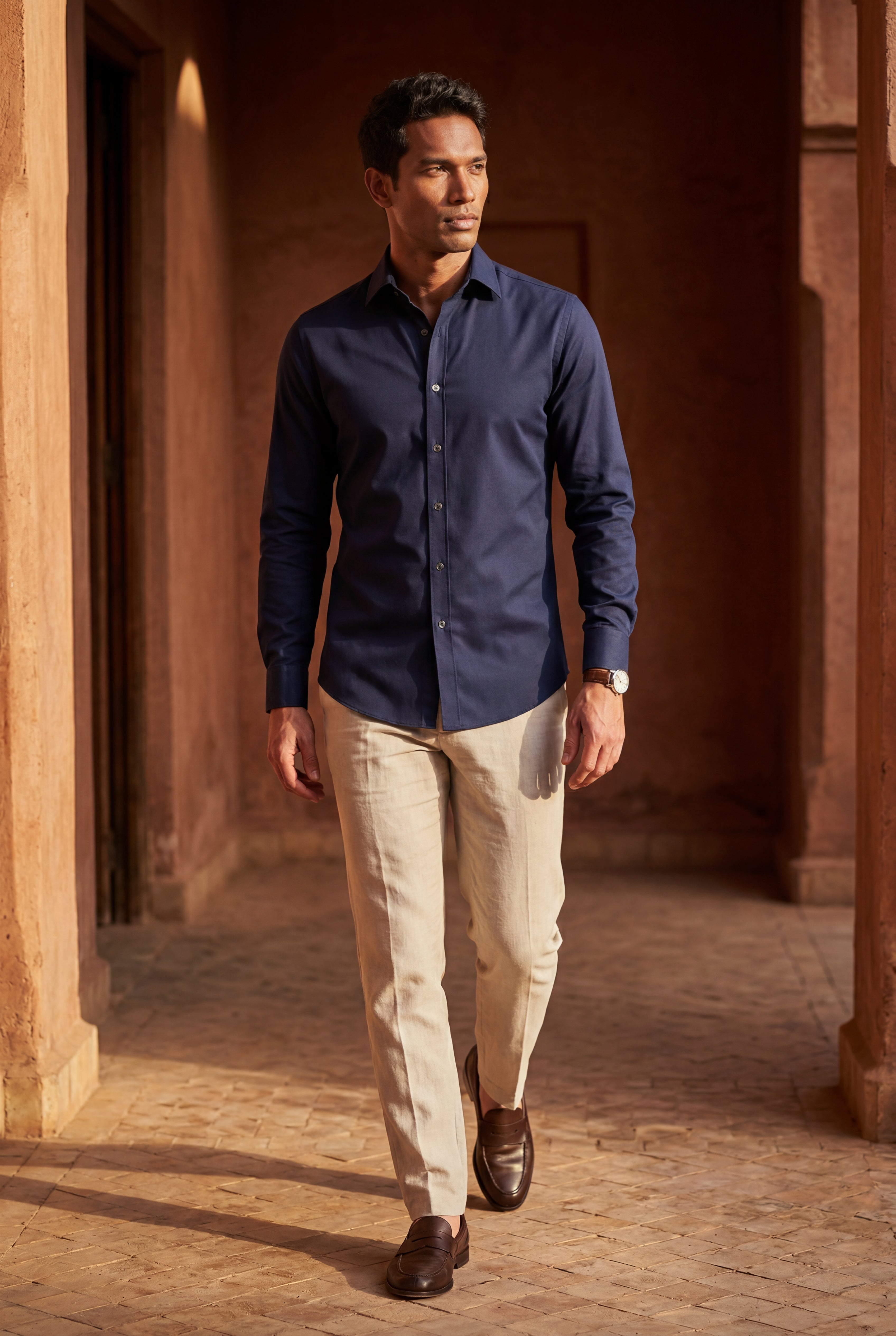 Fitted shirt for work and everyday wear – Men’s shirt with a classic collar