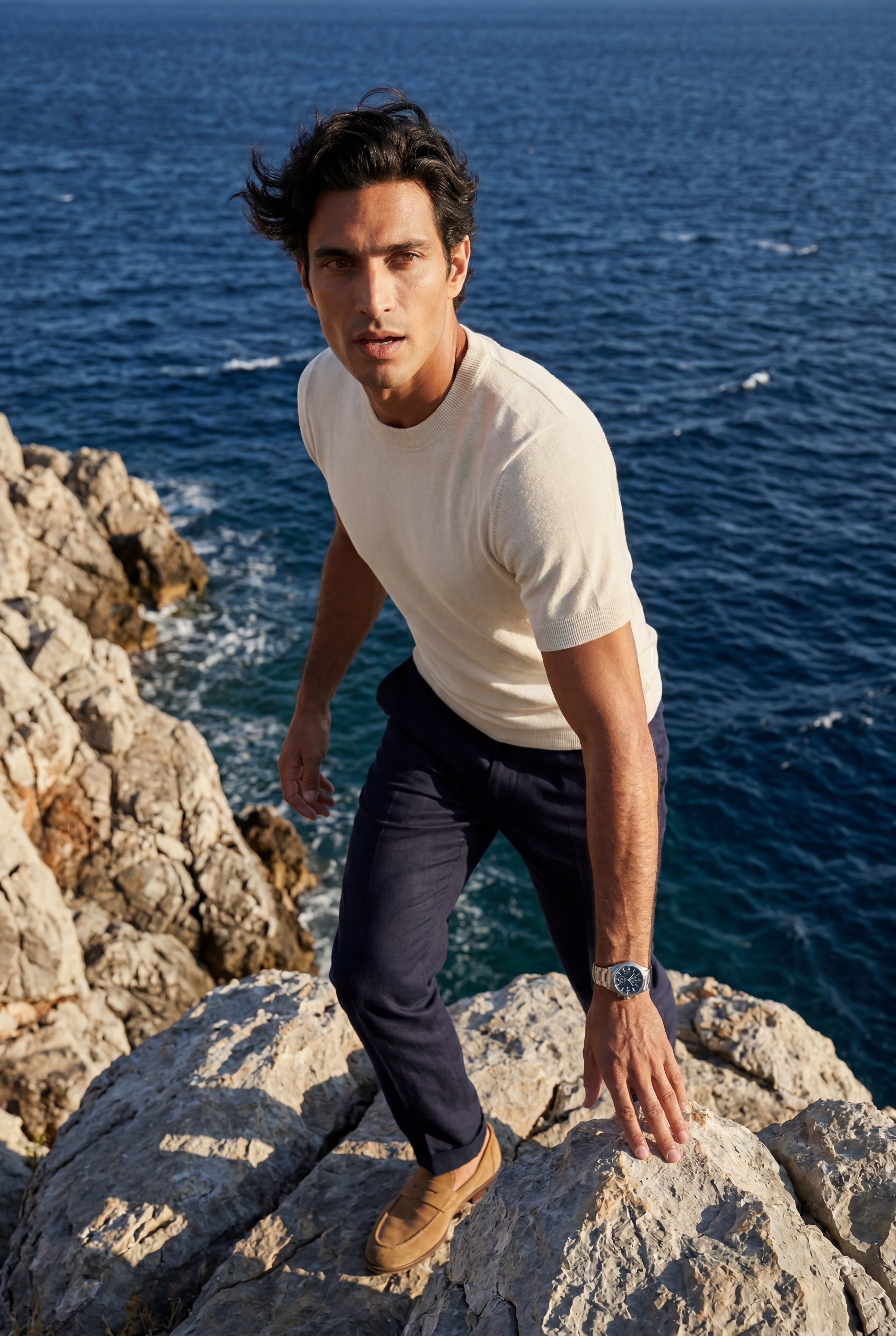 Fitted T-shirt for everyday wear – Short-sleeved knitted T-shirt for men
