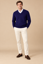 Men’s Fine Knit V-Neck Jumper with Long Sleeves