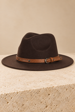Men’s Wide-Brim Felt Fedora Hat with Contrast Band