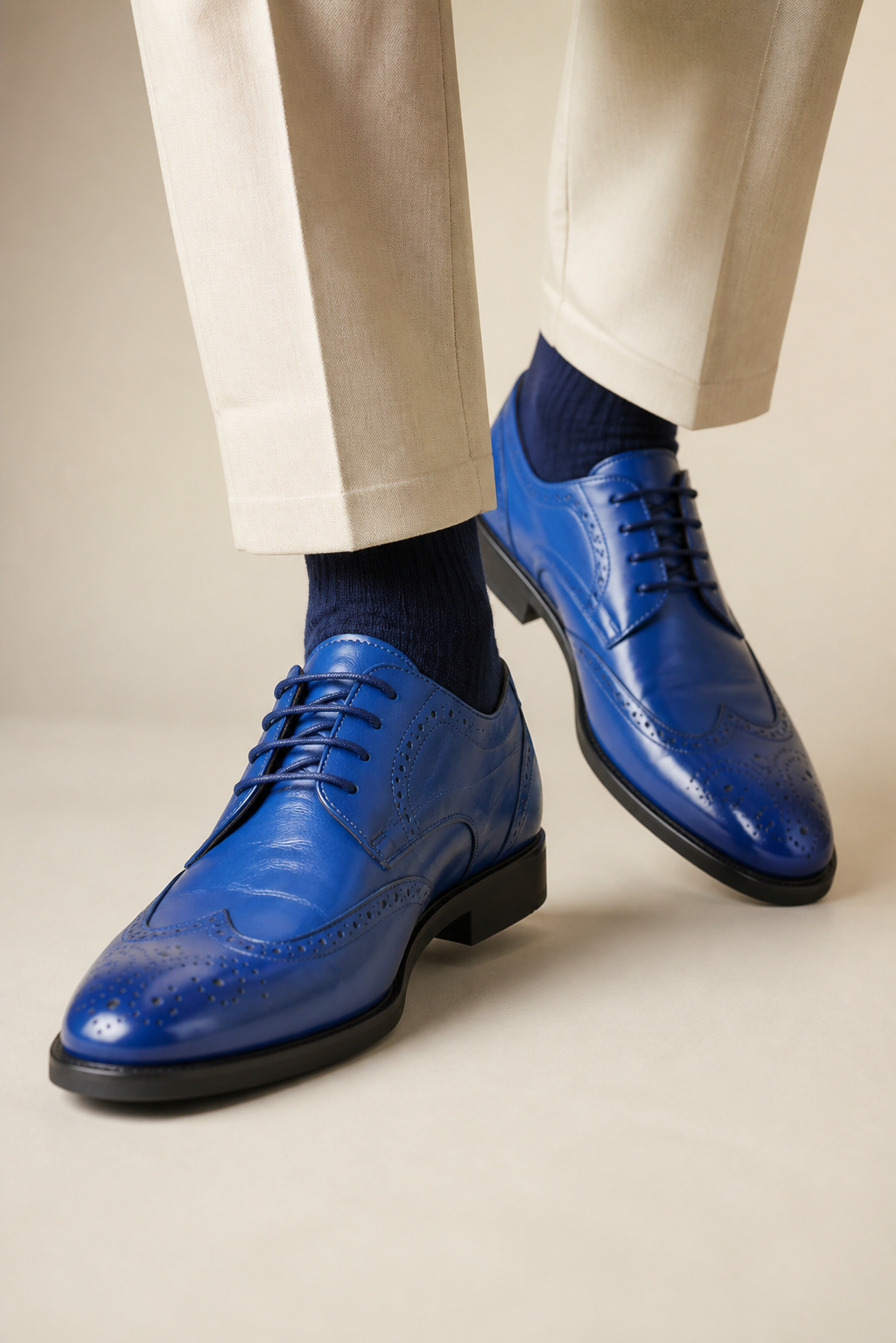 Men's Brogue Oxford Shoes with Wingtip Detail