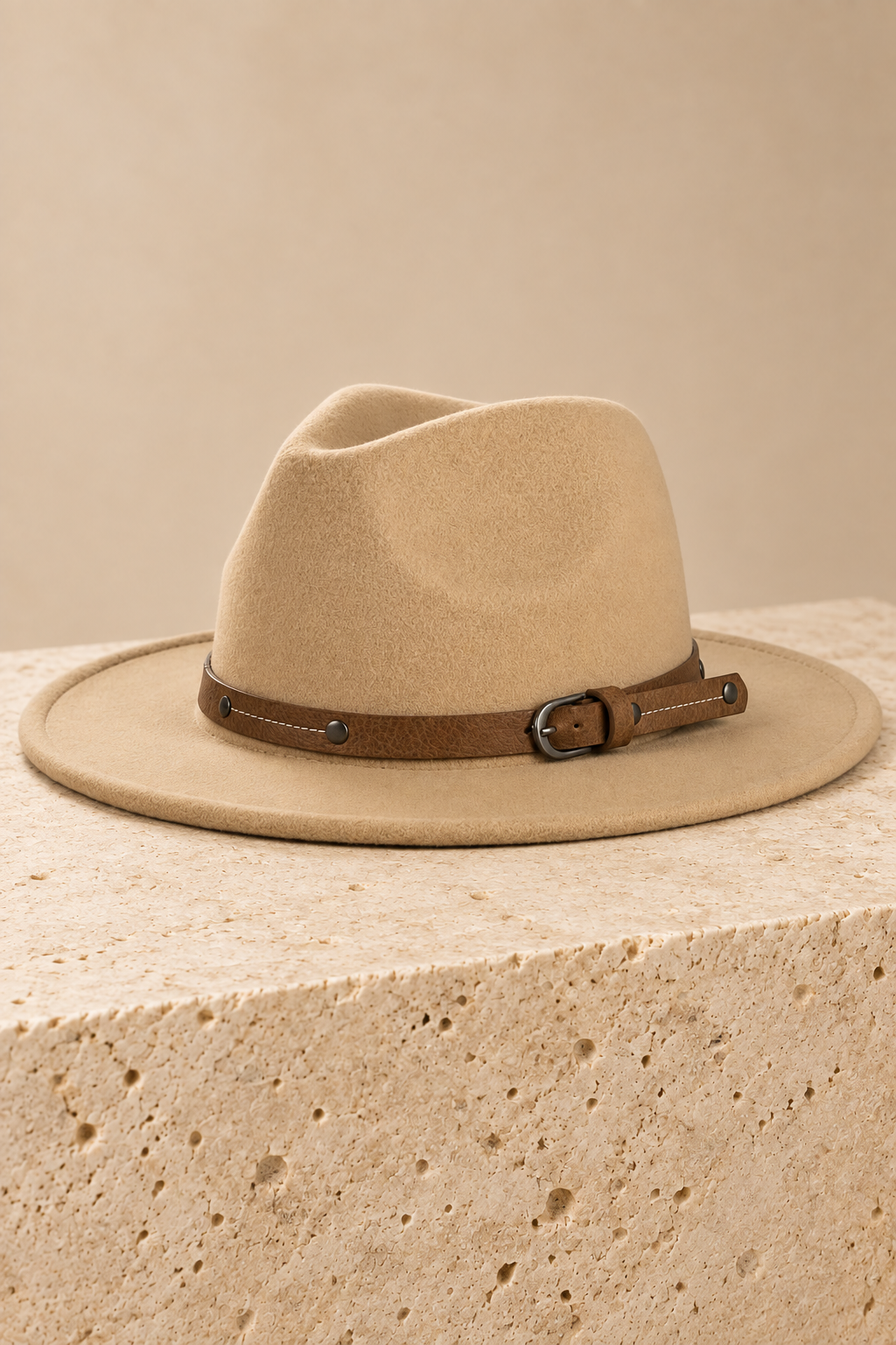 Men’s Wide-Brim Felt Fedora Hat with Contrast Band