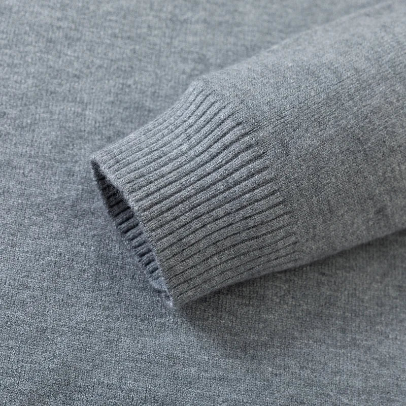 Men's Fine Knit Crew Neck Jumper in Regular Fit