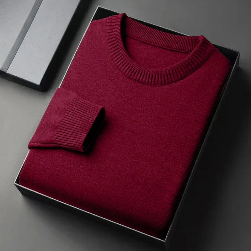 Men's Fine Knit Crew Neck Jumper in Regular Fit