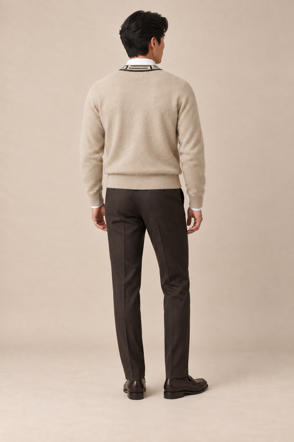 Men’s 100% Cashmere V-Neck Jumper with Contrast Trim