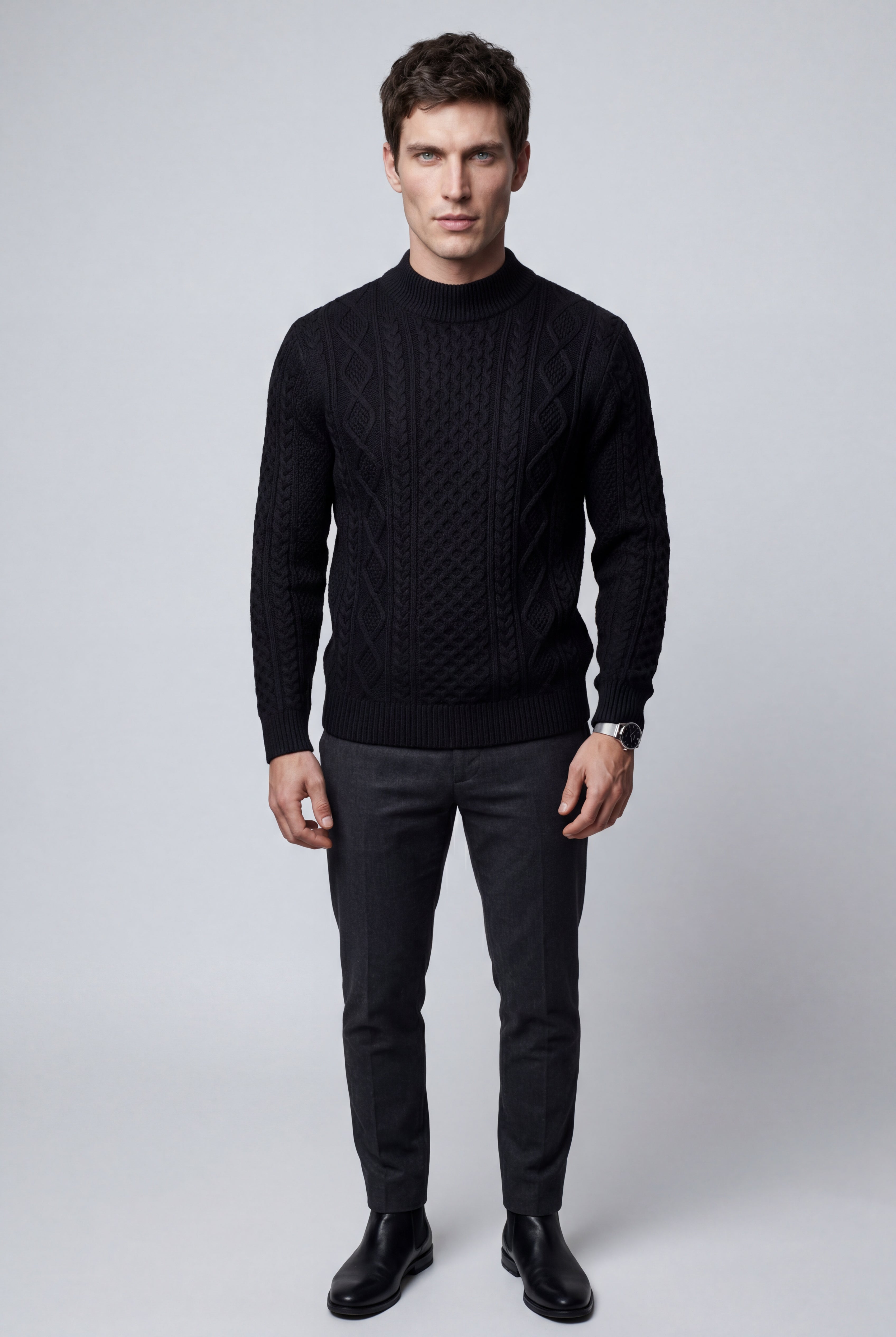 A chunky cable-knit jumper for cold days – Men’s round-neck jumper