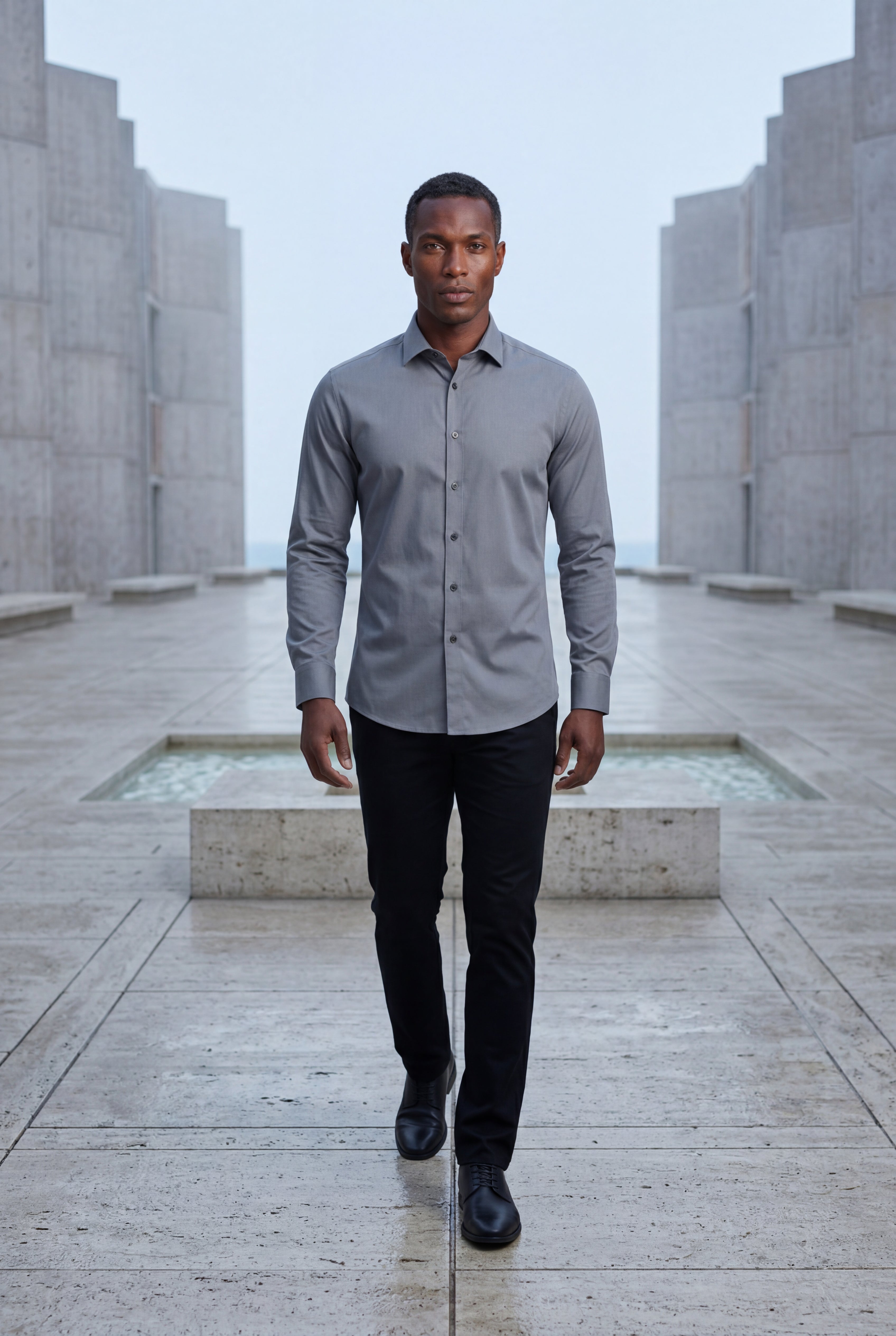 Fitted shirt for work and everyday wear – Men’s shirt with a classic collar