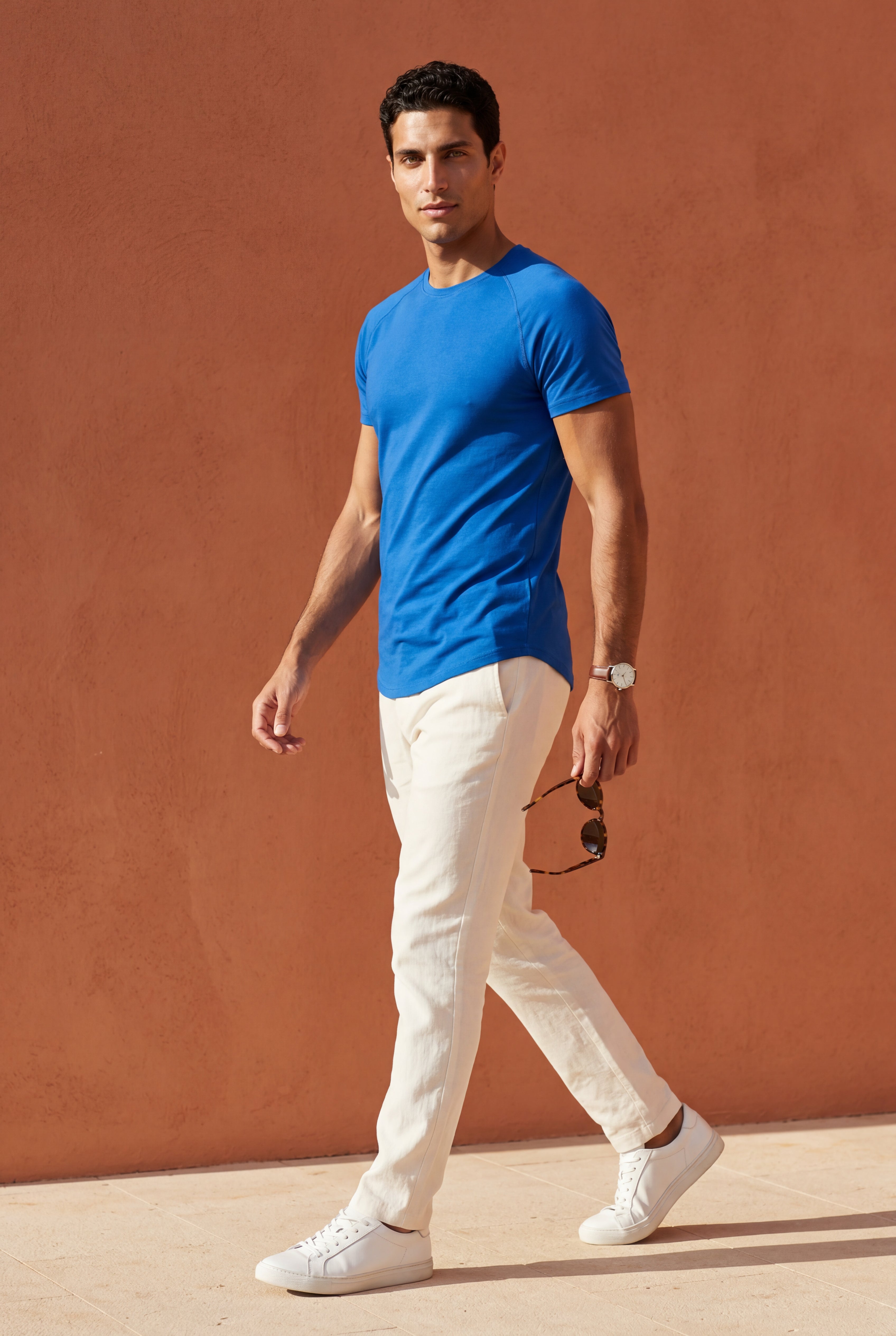 Fitted T-shirt for everyday wear – Short-sleeved, round-neck T-shirt for men