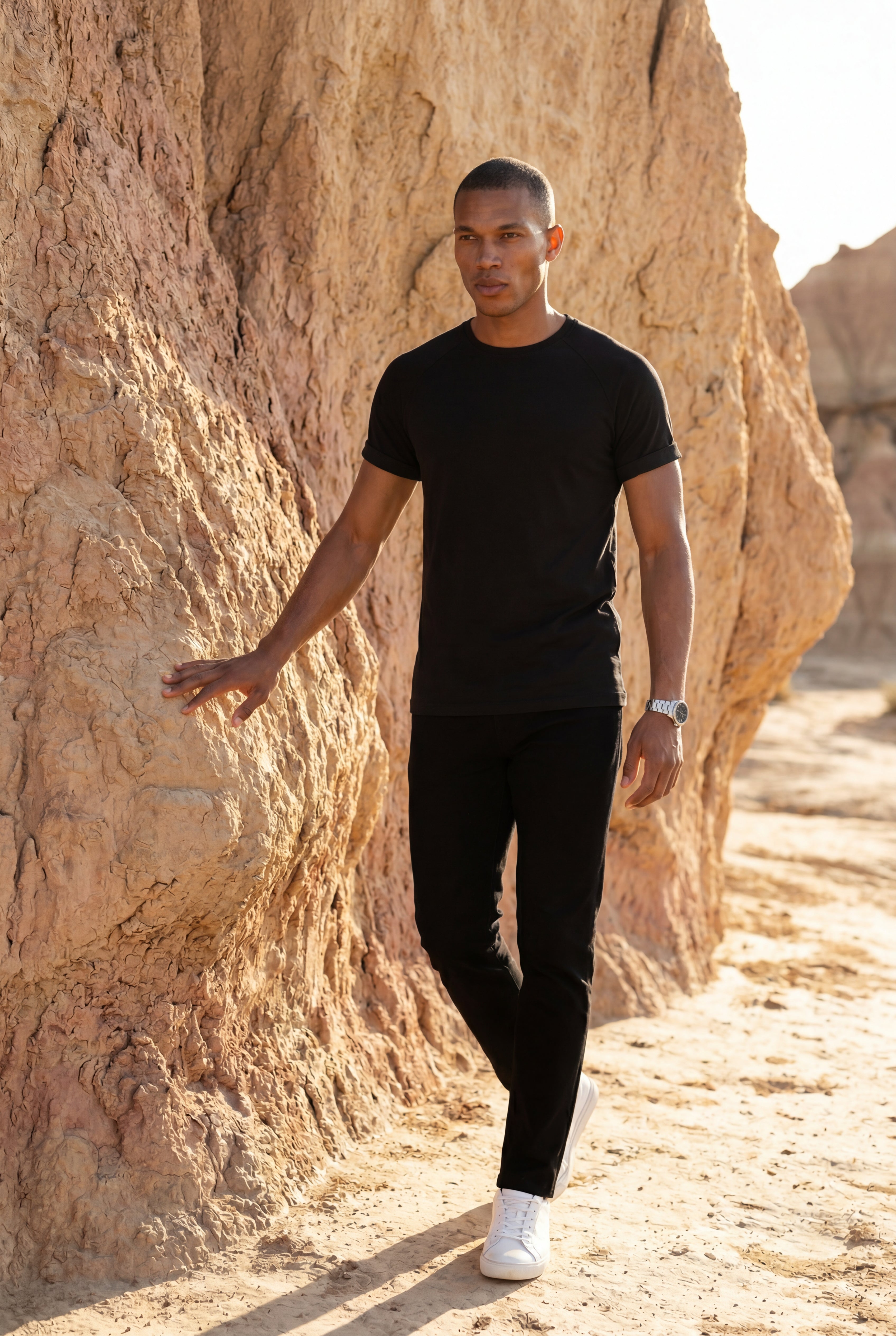 Fitted T-shirt for everyday wear – Short-sleeved, round-neck T-shirt for men