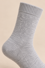 Men’s 100% Cashmere Knitted Mid-Calf Socks