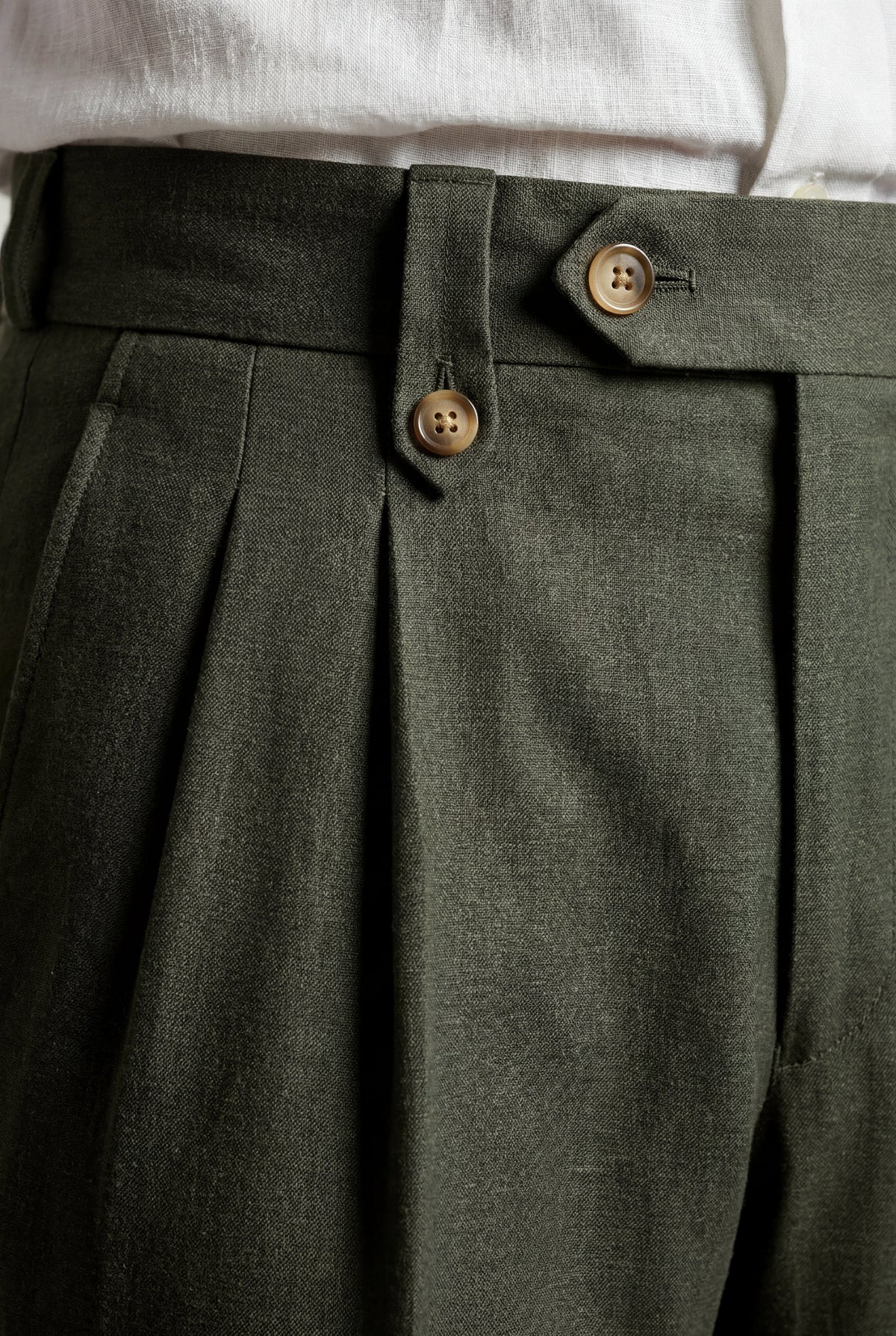 Men's High Waisted Pleated Trousers with Turn-Up Hems
