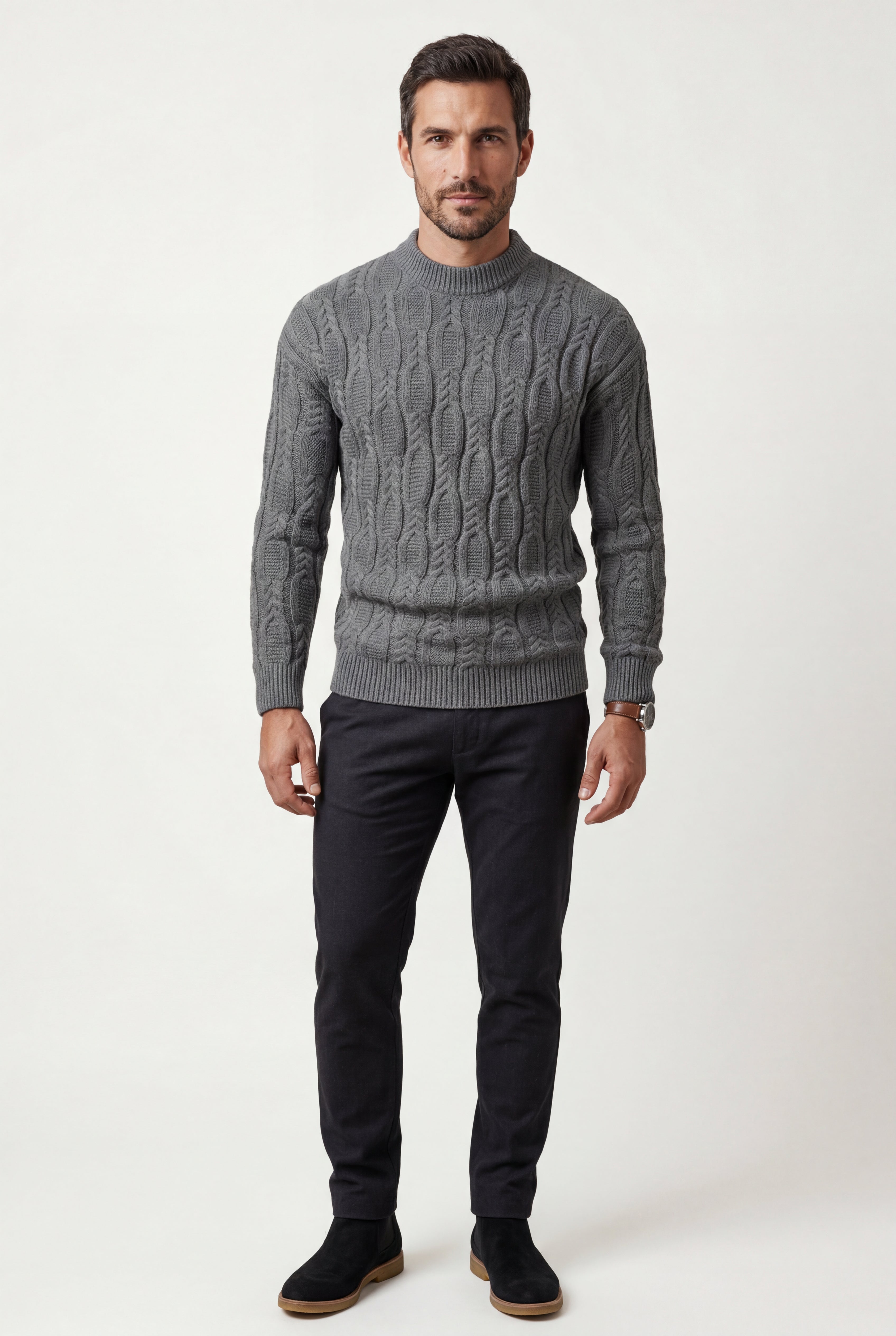 A chunky cable-knit jumper for cold days – Men’s round-neck jumper