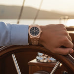 Men’s Stainless Steel Quartz Watch with Integrated Bracelet and Date Display
