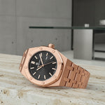 Men’s Stainless Steel Quartz Watch with Integrated Bracelet and Date Display