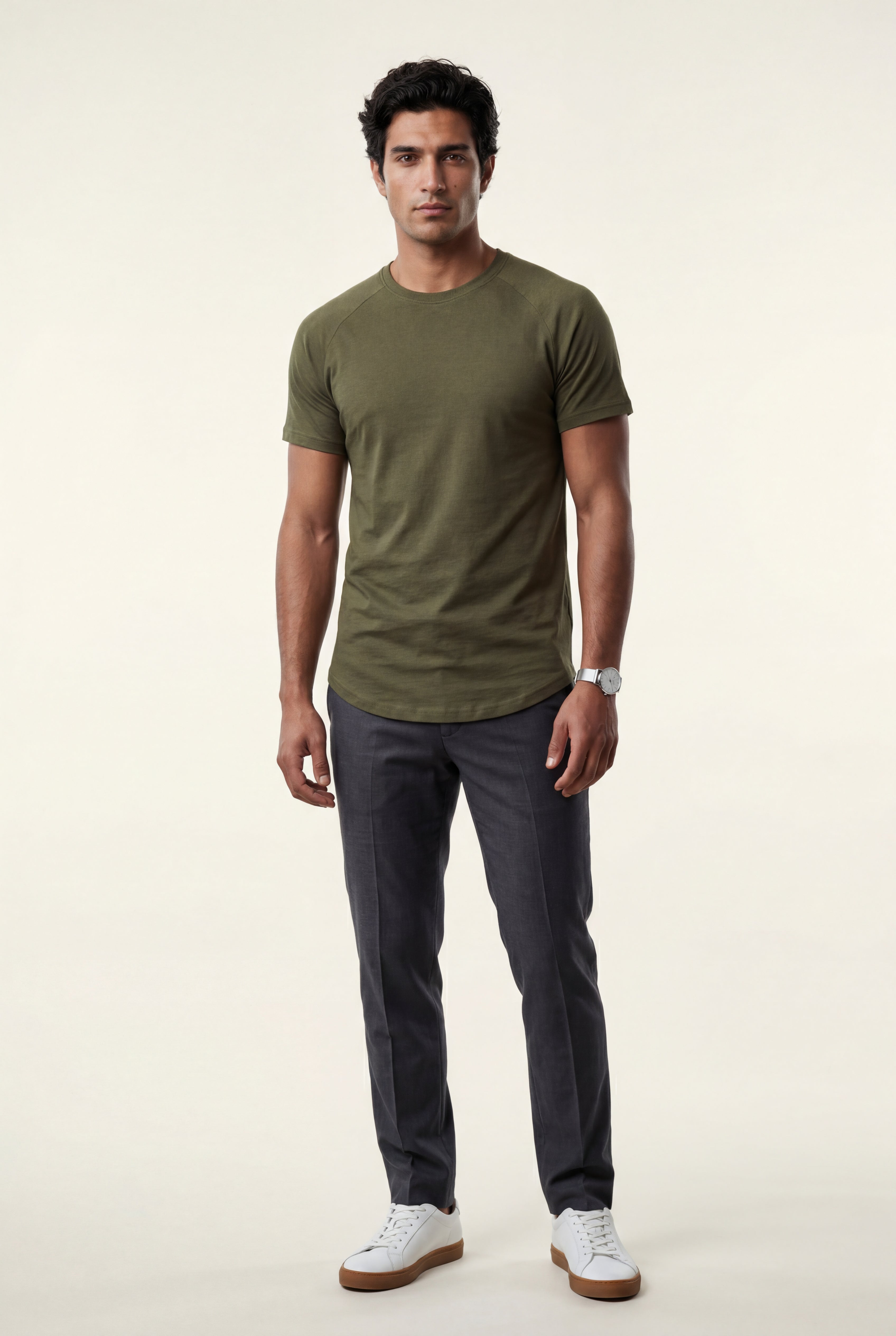 Fitted T-shirt for everyday wear – Short-sleeved, round-neck T-shirt for men